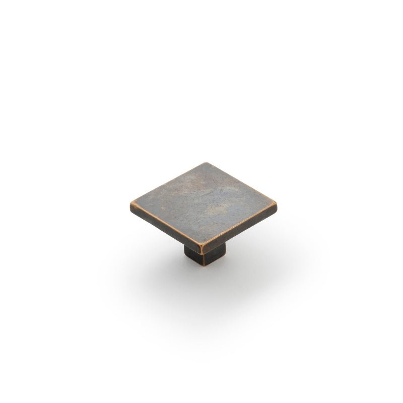 Castella Linea Italiana Square Knob