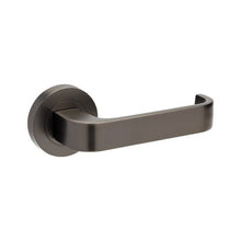 Zanda Streamline Lever Handle – Graphite Nickel (GN)