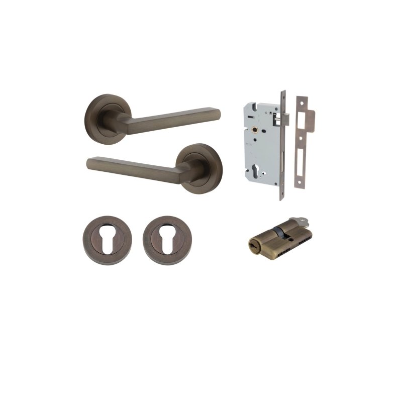 Iver Baltimore Door Lever Handle On Round Rose - primehardware