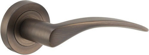 IVER Oxford Door Lever Handle On Round Rose | Passage Lever Set Only | 4 Finishes - Signature Brass