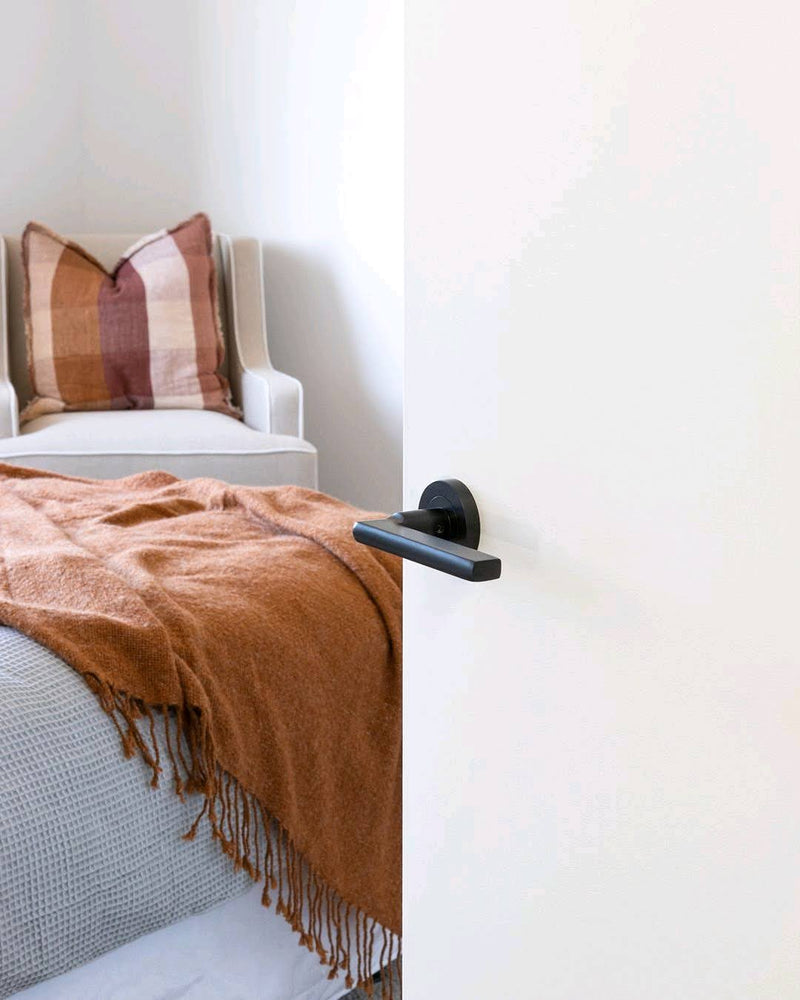 ZANDA EPIC – MATT BLACK