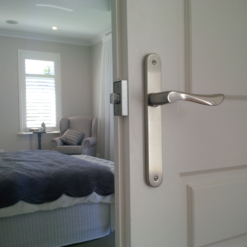 ZANDA JUNO LONGPLATE HANDLE
