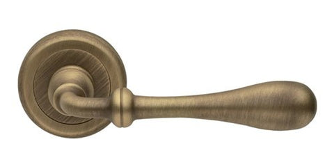 Manital - Mary Lever on Round Rose Door Handle - primehardware