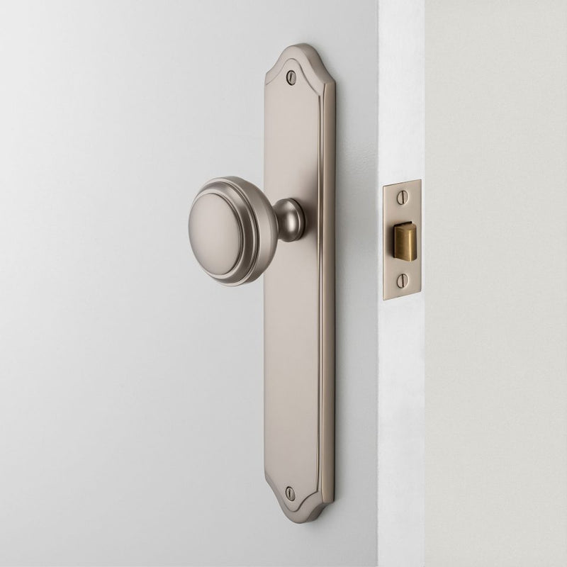 IVER PADDINGTON DOOR KNOB ON SHOULDERED BACKPLATE MATT BLACK - CUSTOMISE TO YOUR NEEDS