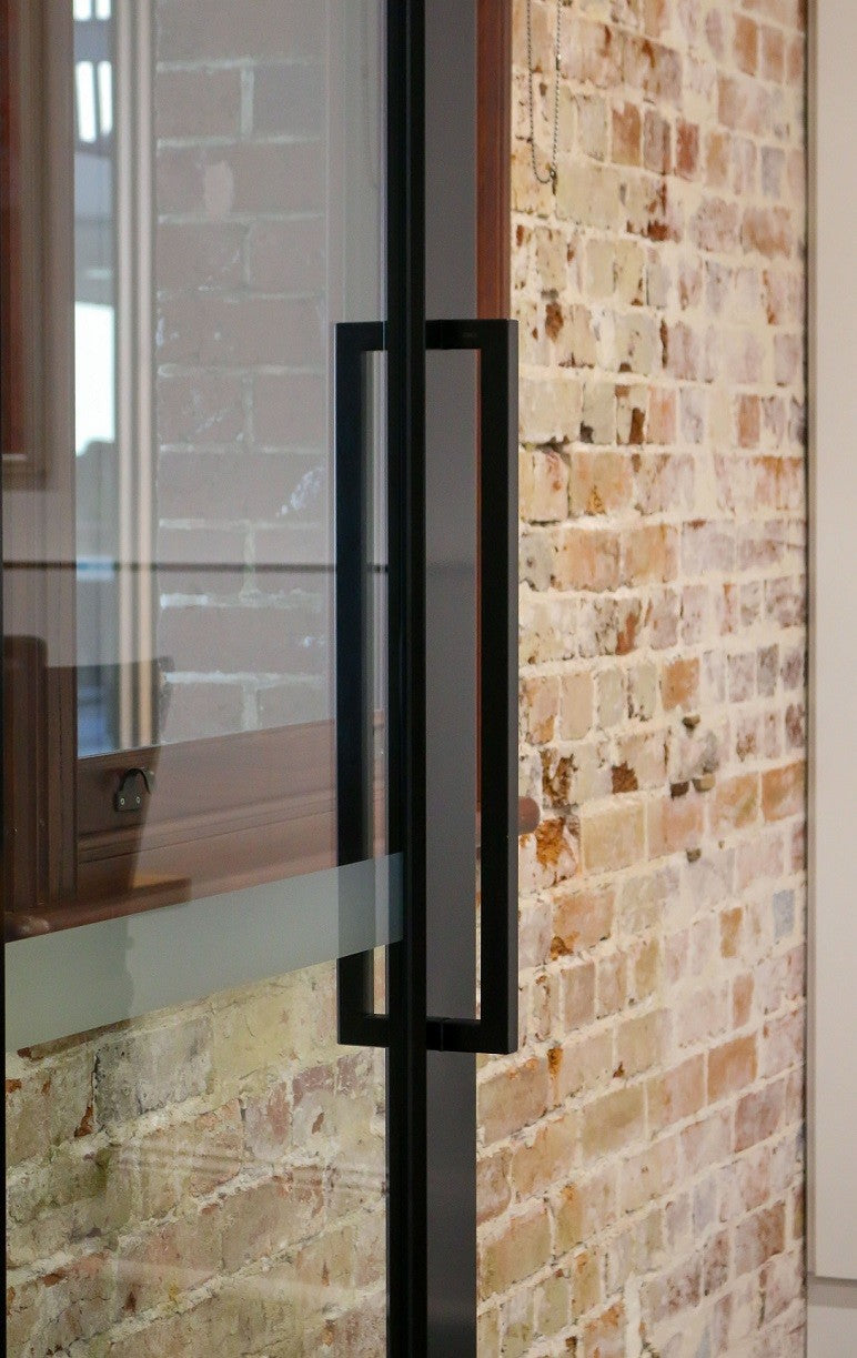 ZANDA TOORAK PULL HANDLE 475-450 STAINLESS STEEL