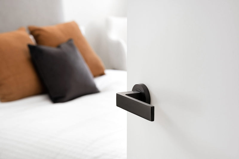 ZANDA BOSTON – GRAPHITE NICKEL