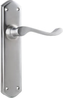 TRADCO WINDSOR LEVER DOOR HANDLE ON SHOULDERED BACKPLATE