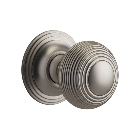 Iver Guildford Door Knob On Round Rose Concealed Fix - primehardware