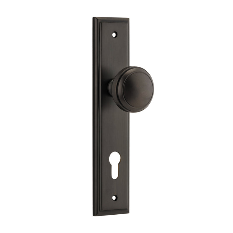 IVER PADDINGTON DOOR KNOB ON STEPPED BACKPLATE SIGNATURE BRASS - CUSTOMISE TO YOUR NEEDS