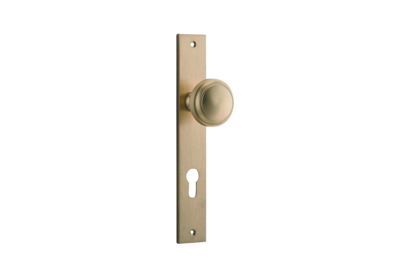 IVER PADDINGTON DOOR KNOB ON RECTANGULAR BACKPLATE BRUSHED BRASS - CUSTOMISE TO YOUR NEEDS